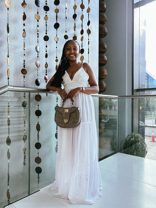 Campus to Career: Finding Your First Professional Identity Through the Right Bag