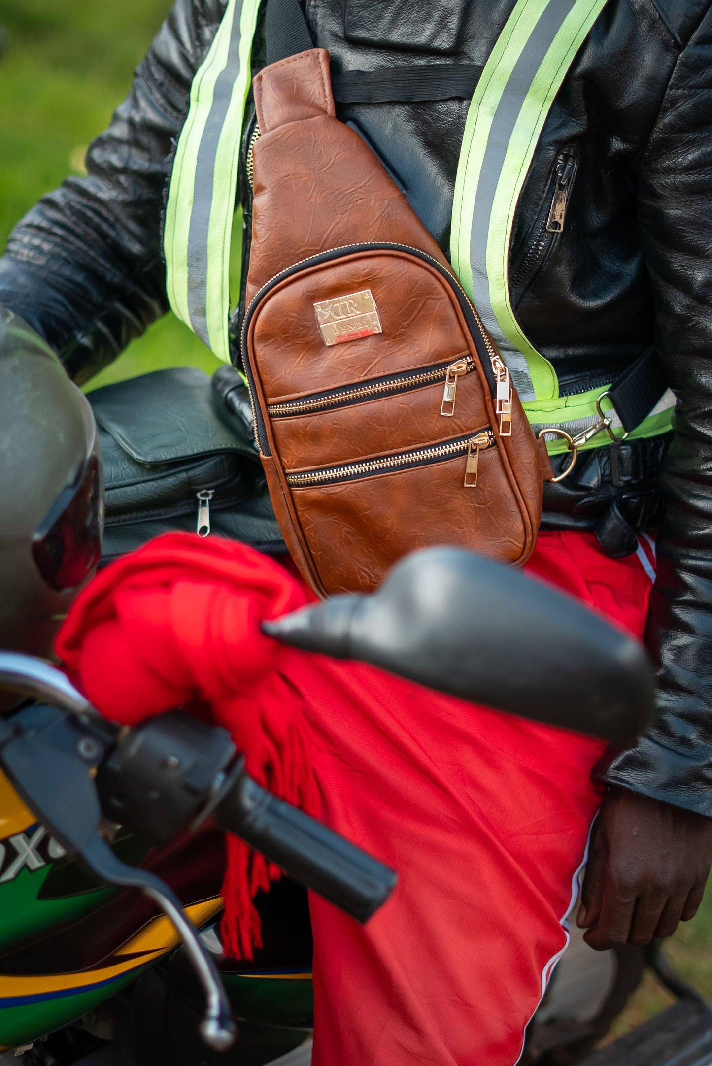 Mini Umbra Chest Bag