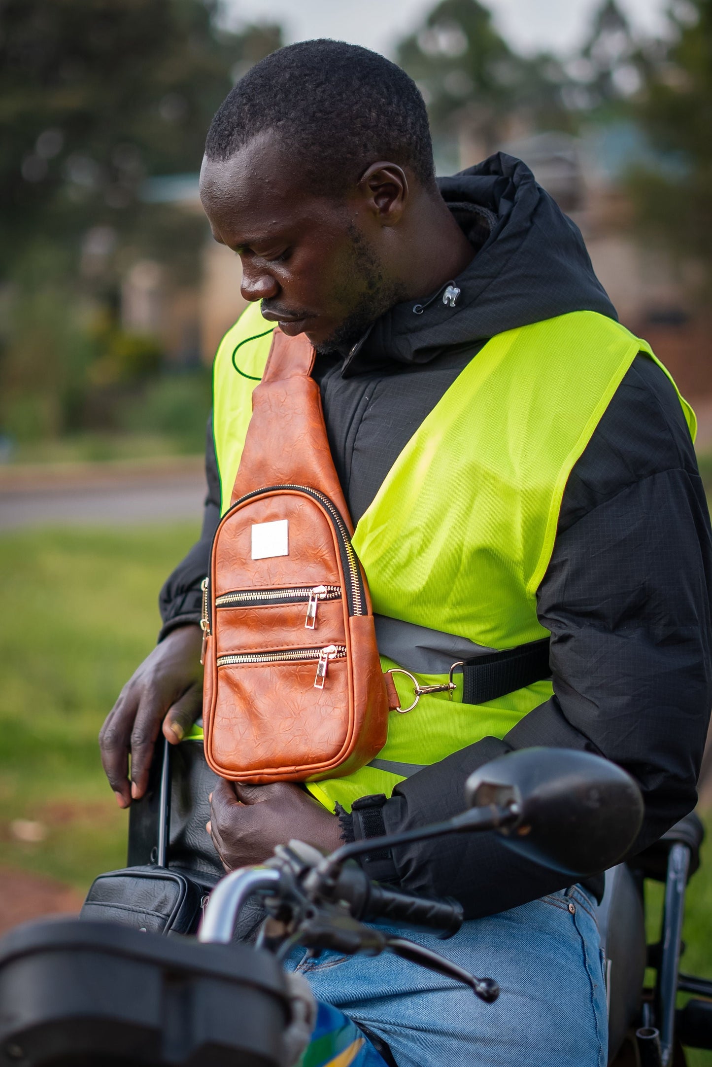 Mini Umbra Chest Bag
